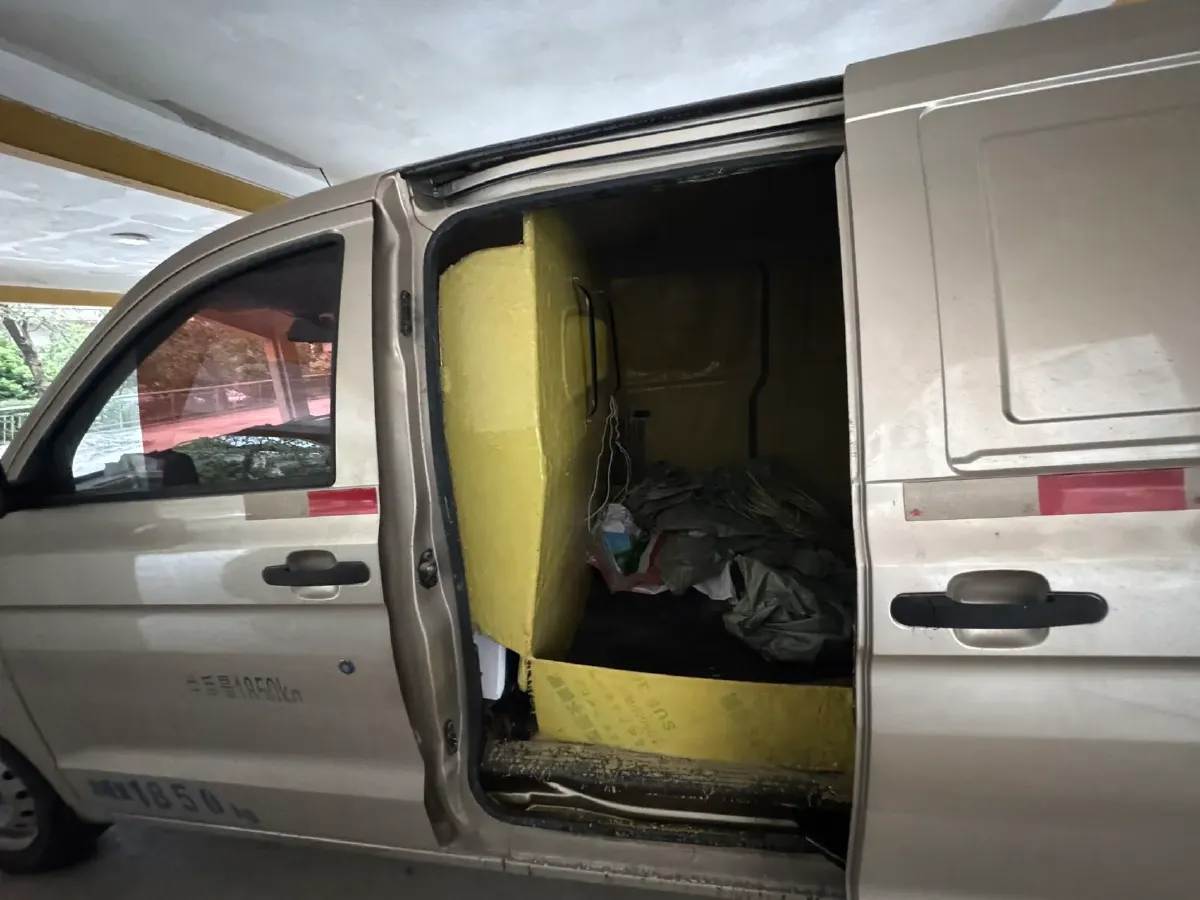 2019 WuLing HongGuang V 1.5L 99HP L4 6MT,autocango,china used car exporter,china ev exporter,chinese used car exporter,chinese used ev exporter