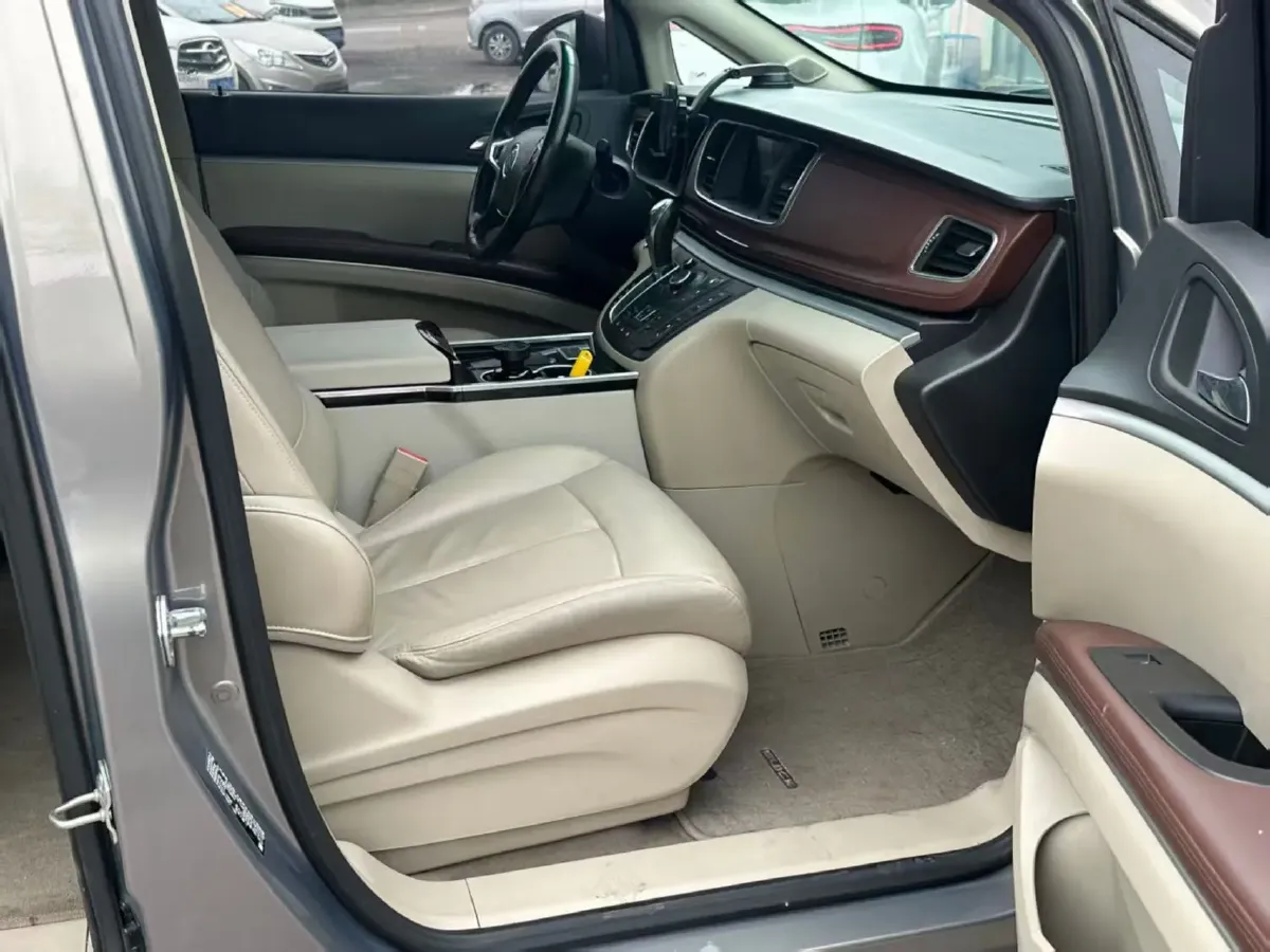 2018 Buick GL8 2.0T 260HP L4 6AT,autocango,china used car exporter,china ev exporter,chinese used car exporter,chinese used ev exporter