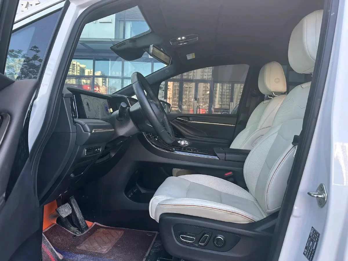 2023 GAC Trumpchi M8 2.0T 190HP L4 E-CVT Hybrid,autocango,china used car exporter,china ev exporter,chinese used car exporter,chinese used ev exporter