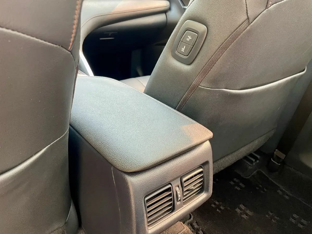 2019 Toyota Camry 2.5L 209HP L4 8AT,autocango,china used car exporter,china ev exporter,chinese used car exporter,chinese used ev exporter