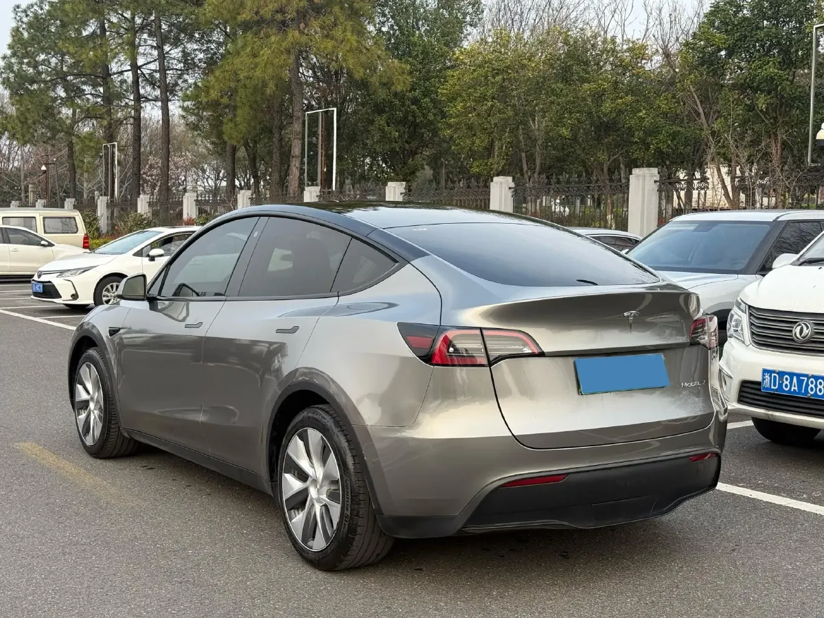 2022 Tesla Model Y BEV 60KWH,autocango,china used car exporter,china ev exporter,chinese used car exporter,chinese used ev exporter