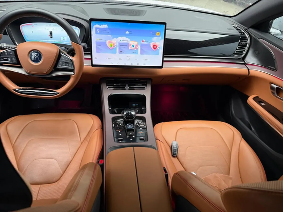 2022 Volkswagen Tiguan L 2.0T 186HP L4 7DCT,autocango,china used car exporter,china ev exporter,chinese used car exporter,chinese used ev exporter