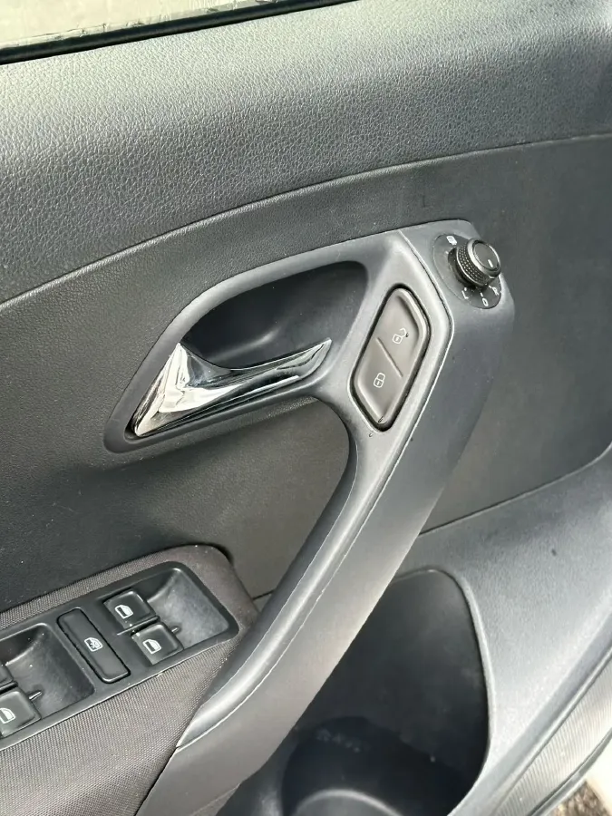 2016 Volkswagen Polo 1.6L 110HP L4 6AT,autocango,china used car exporter,china ev exporter,chinese used car exporter,chinese used ev exporter