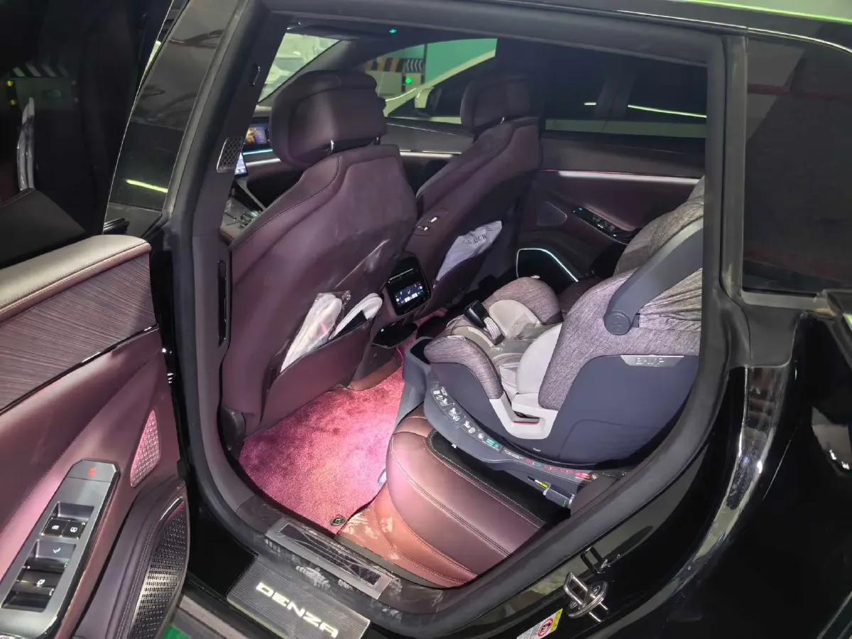 2024 Denza DenzaZ9GT 2.0T 207HP L4 E-CVT PHEV 38.5KWH,autocango,china used car exporter,china ev exporter,chinese used car exporter,chinese used ev exporter