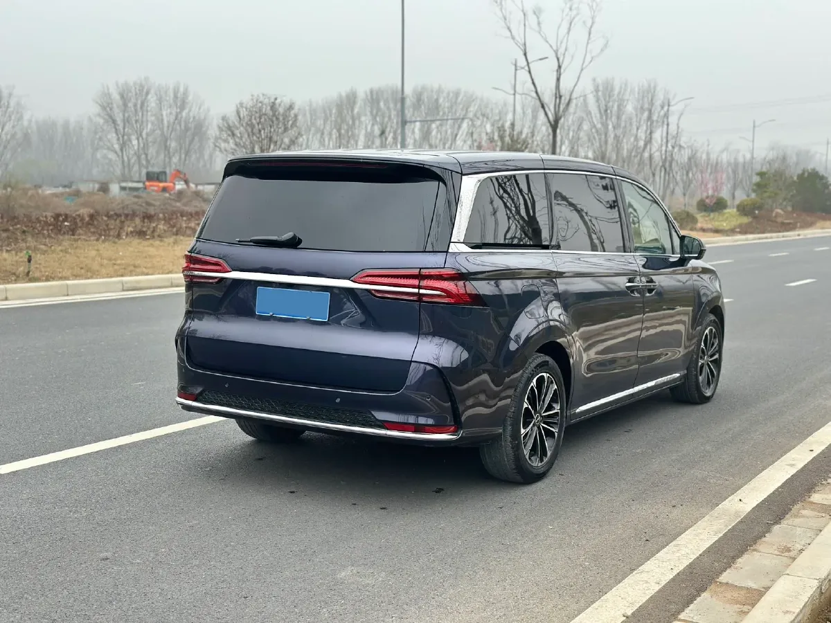 2021 Roewe iMAX8 2.0T 234HP L4 8AT,autocango,china used car exporter,china ev exporter,chinese used car exporter,chinese used ev exporter