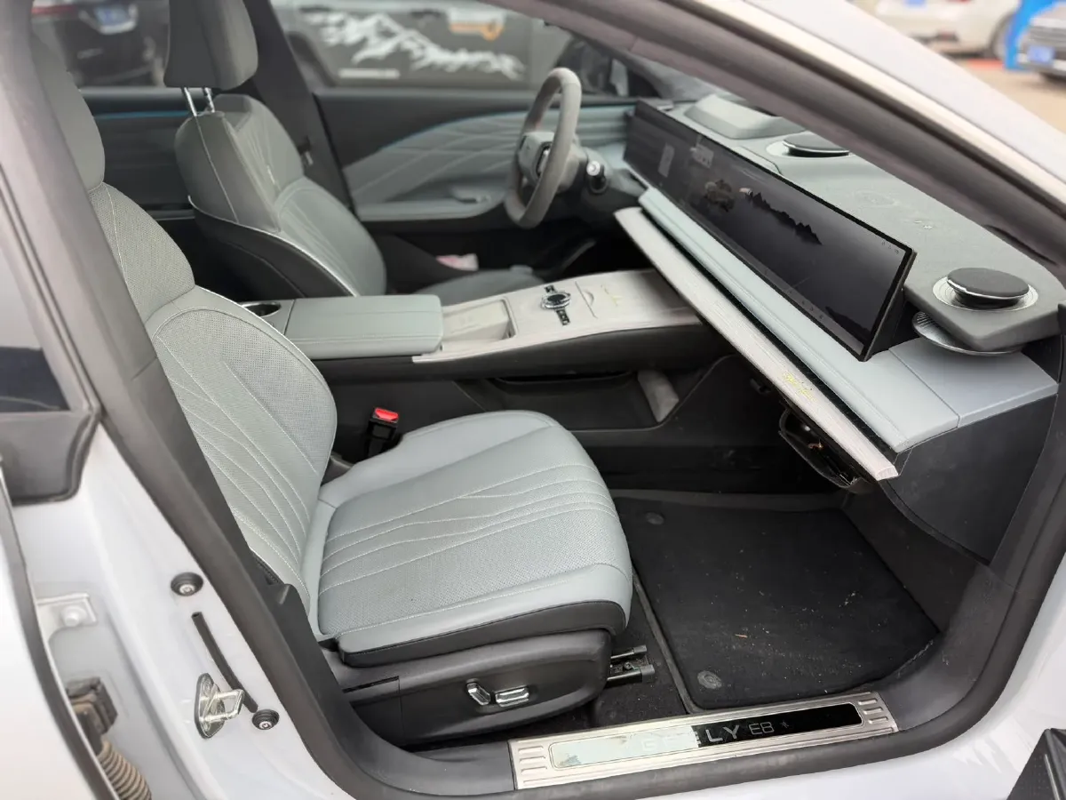 2024 Geely Galaxy E8 BEV 62KWH,autocango,china used car exporter,china ev exporter,chinese used car exporter,chinese used ev exporter