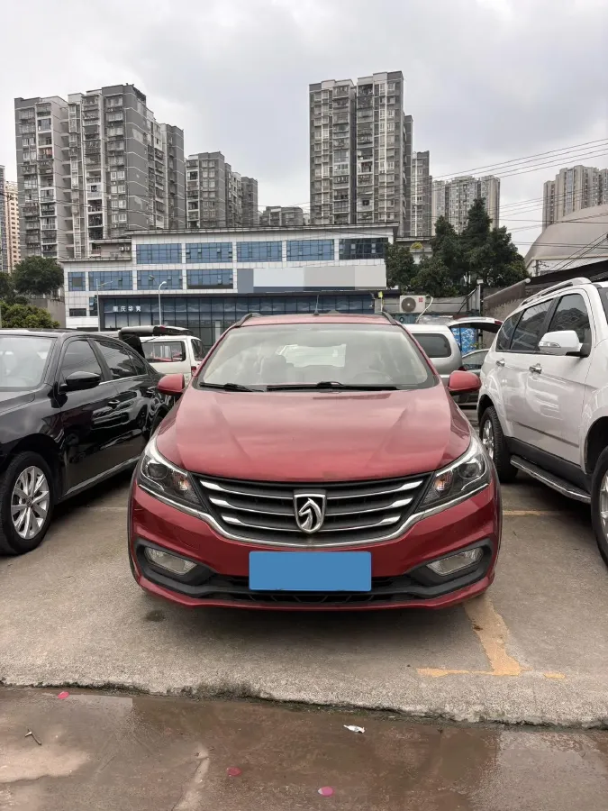 2017 BaoJun 310W 1.5L 112HP L4 6MT,autocango,china used car exporter,china ev exporter,chinese used car exporter,chinese used ev exporter