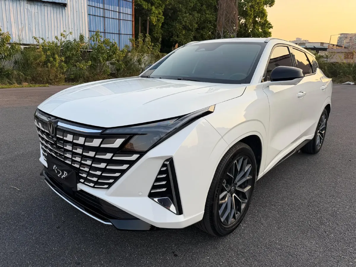 2025 ChangAn UNI-Z 1.5T 188HP L4 7DCT,autocango,china used car exporter,china ev exporter,chinese used car exporter,chinese used ev exporter