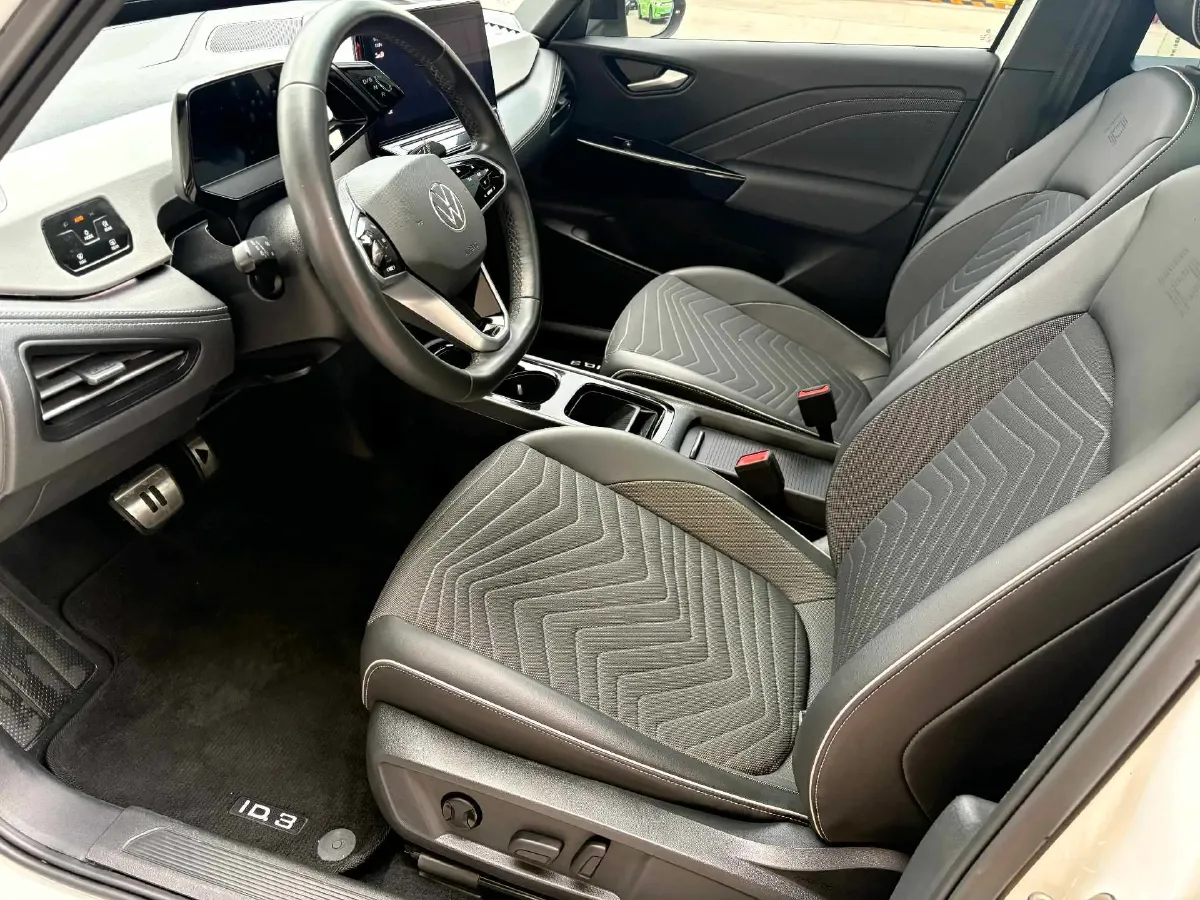 2024 Volkswagen ID.3 BEV 52.8KWH,autocango,china used car exporter,china ev exporter,chinese used car exporter,chinese used ev exporter