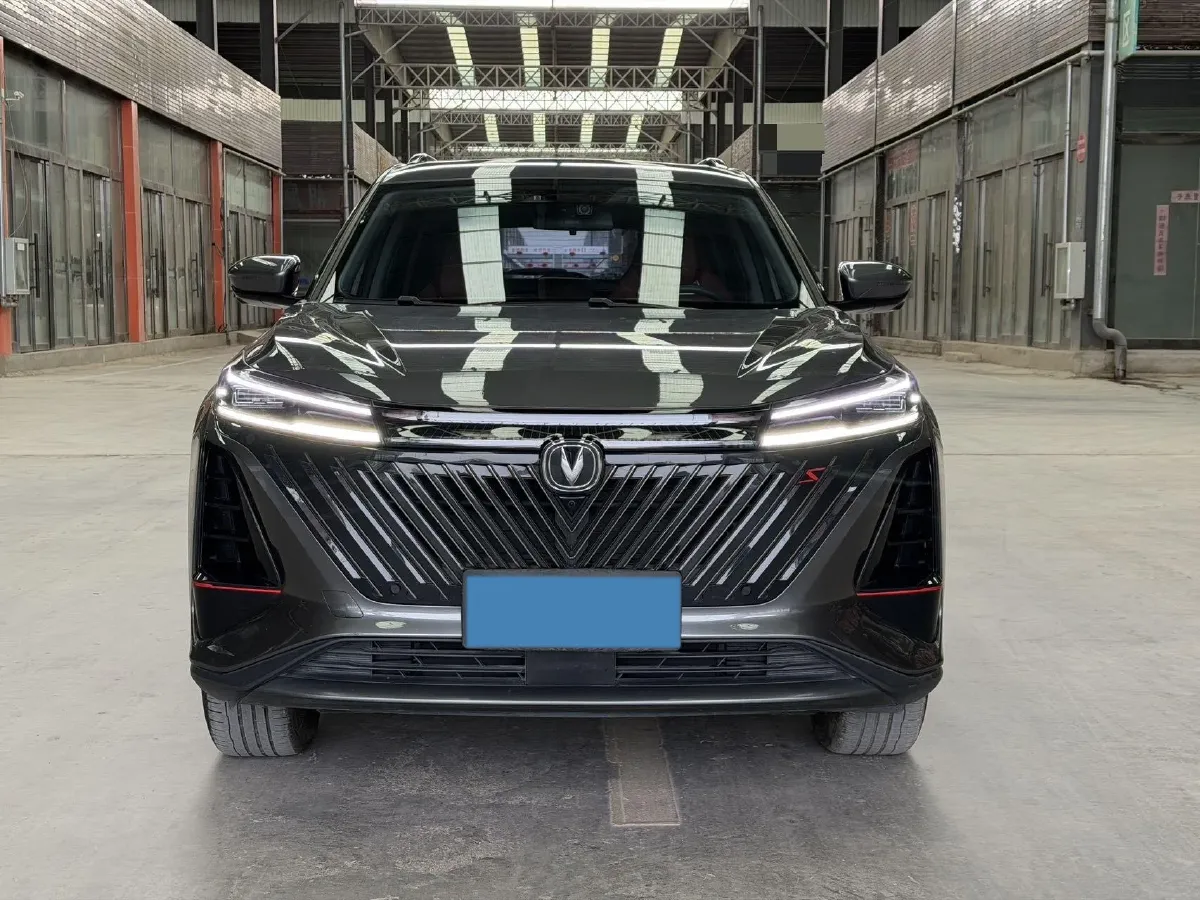 2023 ChangAn CS75 Plus 1.5T 188HP L4 8AT,autocango,china used car exporter,china ev exporter,chinese used car exporter,chinese used ev exporter