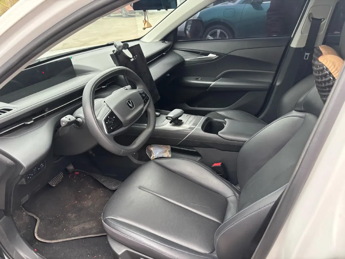 2023 ChangAn Oshan Z6 1.5T 188HP L4 7DCT,autocango,china used car exporter,china ev exporter,chinese used car exporter,chinese used ev exporter