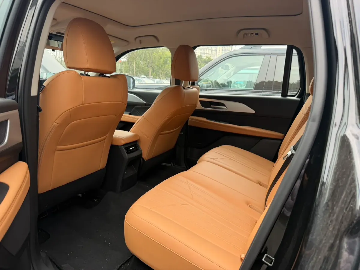 2025 Haval H5 2.0T 224HP L4 8AT,autocango,china used car exporter,china ev exporter,chinese used car exporter,chinese used ev exporter