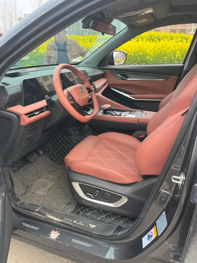 2023 ChangAn CS75 Plus 1.5T 188HP L4 8AT,autocango,china used car exporter,china ev exporter,chinese used car exporter,chinese used ev exporter