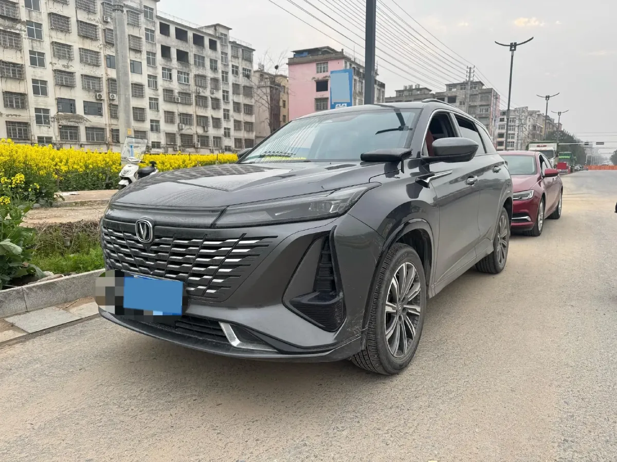 2023 ChangAn CS75 Plus 1.5T 188HP L4 8AT,autocango,china used car exporter,china ev exporter,chinese used car exporter,chinese used ev exporter