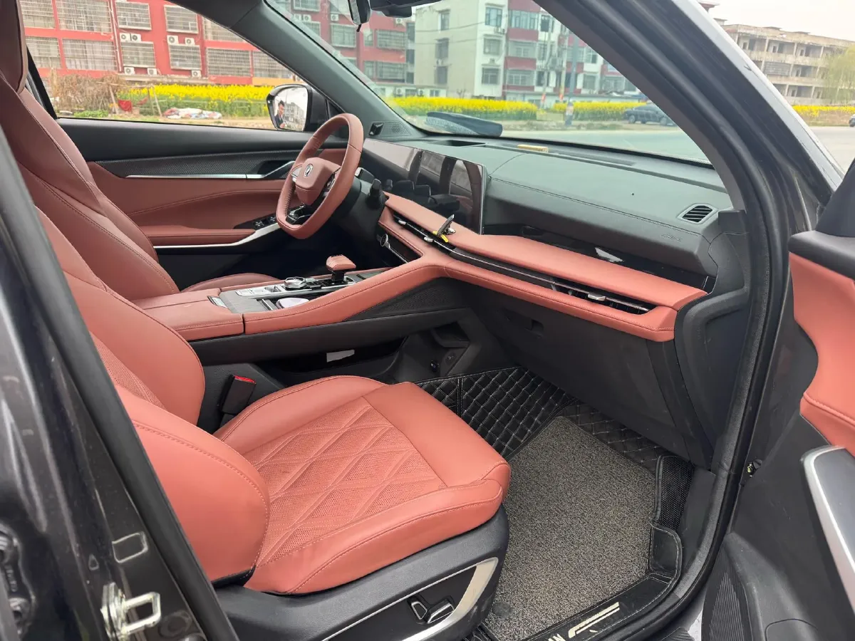 2023 ChangAn CS75 Plus 1.5T 188HP L4 8AT,autocango,china used car exporter,china ev exporter,chinese used car exporter,chinese used ev exporter