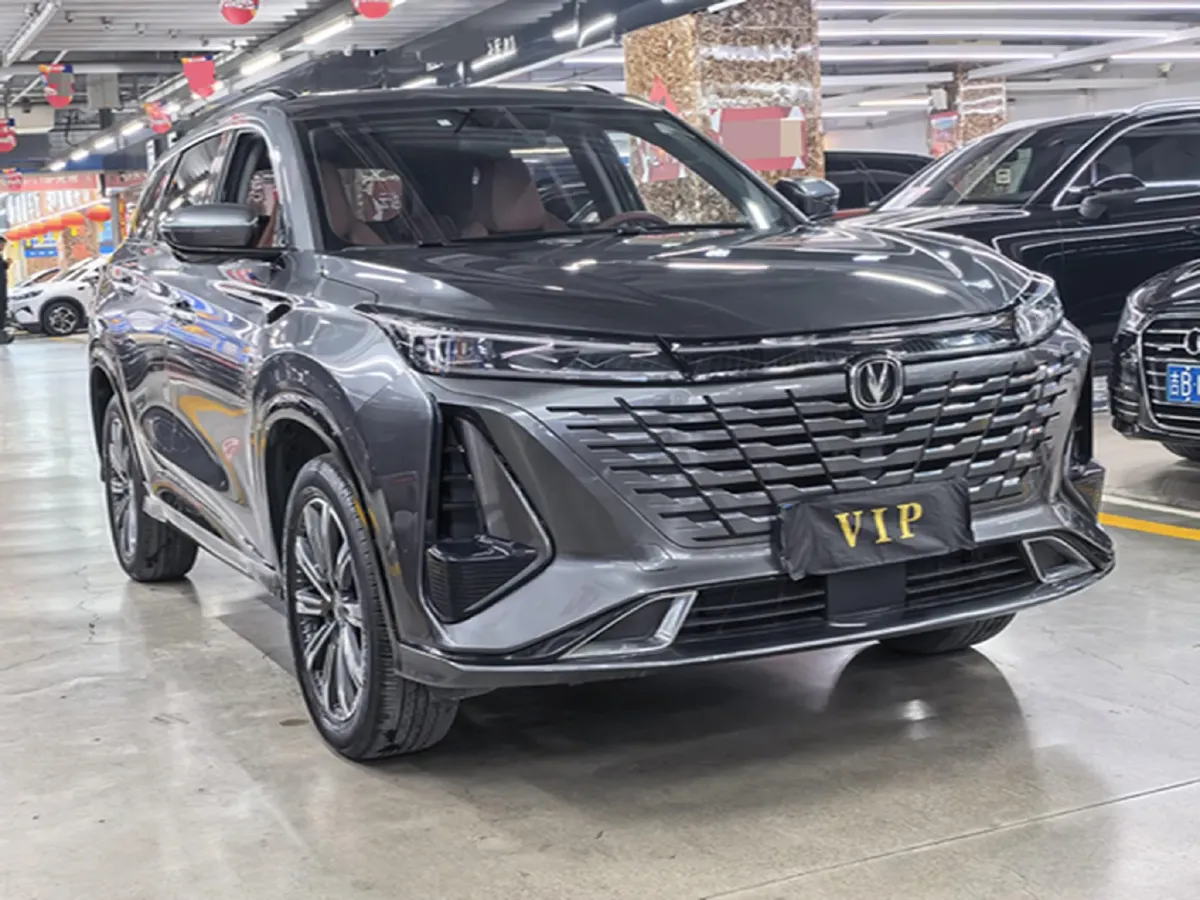 2023 ChangAn CS75 Plus 1.5T 188HP L4 8AT,autocango,china used car exporter,china ev exporter,chinese used car exporter,chinese used ev exporter