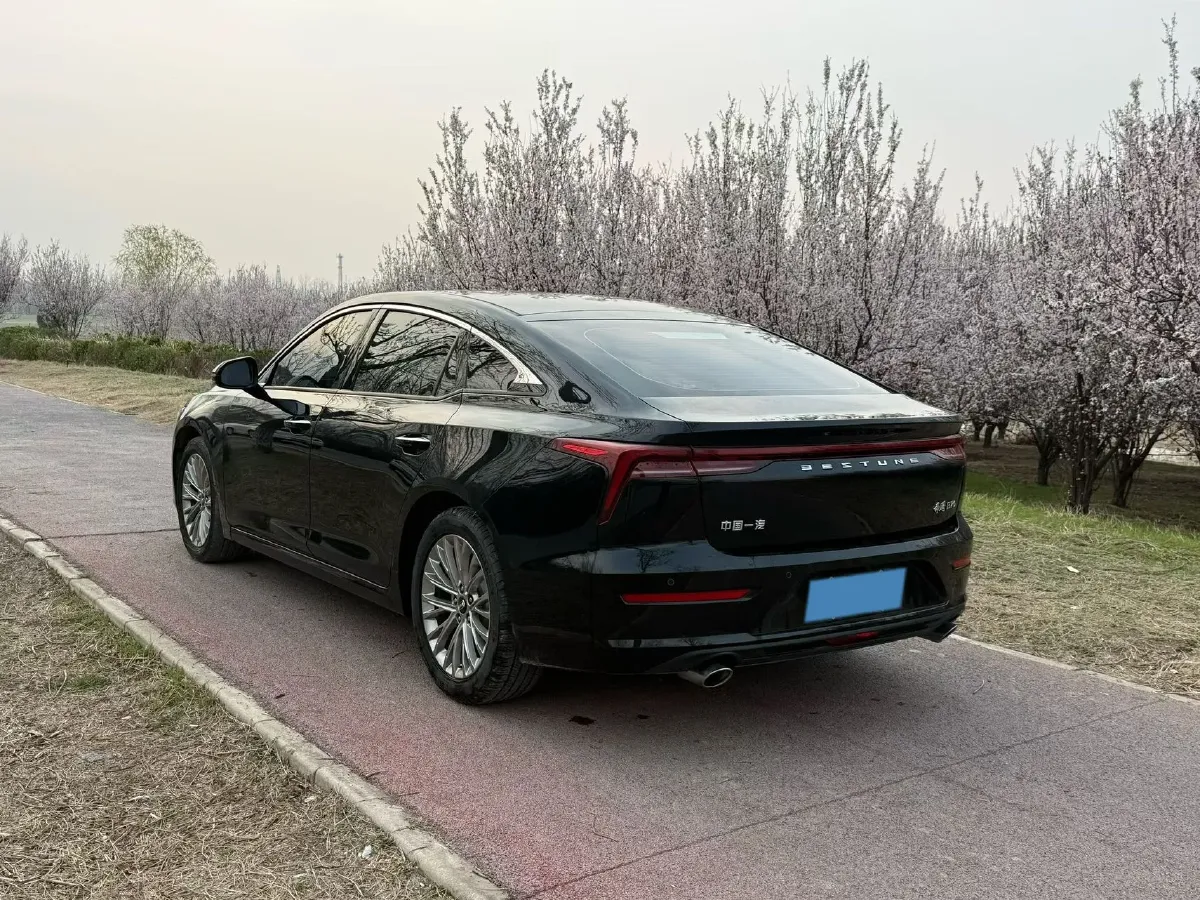 2023 Bestune B70 1.5T 169HP L4 7DCT,autocango,china used car exporter,china ev exporter,chinese used car exporter,chinese used ev exporter