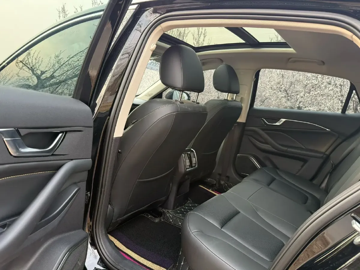 2023 Bestune B70 1.5T 169HP L4 7DCT,autocango,china used car exporter,china ev exporter,chinese used car exporter,chinese used ev exporter