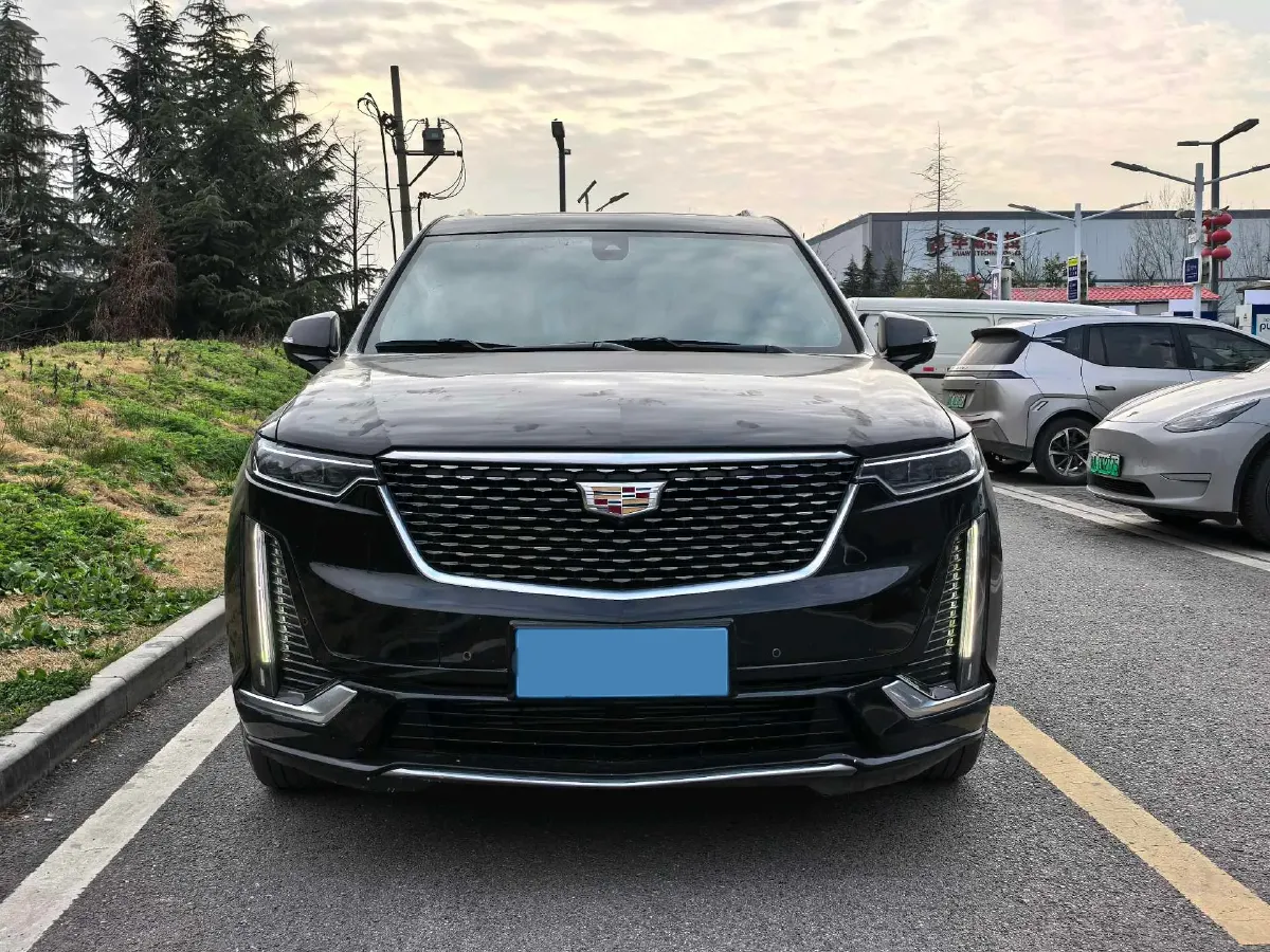 2022 Cadillac XT6 2.0T 237HP L4 9AT,autocango,china used car exporter,china ev exporter,chinese used car exporter,chinese used ev exporter