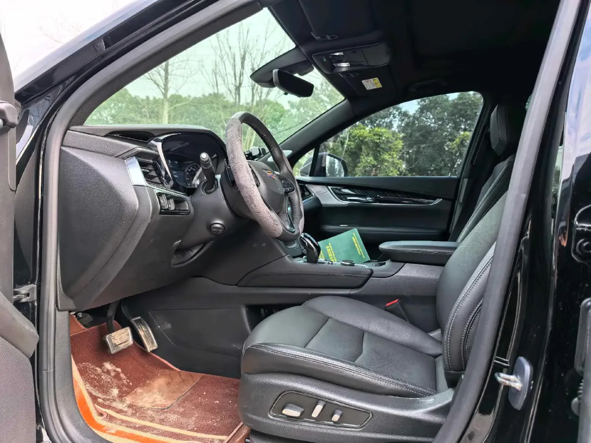 2022 Cadillac XT6 2.0T 237HP L4 9AT,autocango,china used car exporter,china ev exporter,chinese used car exporter,chinese used ev exporter