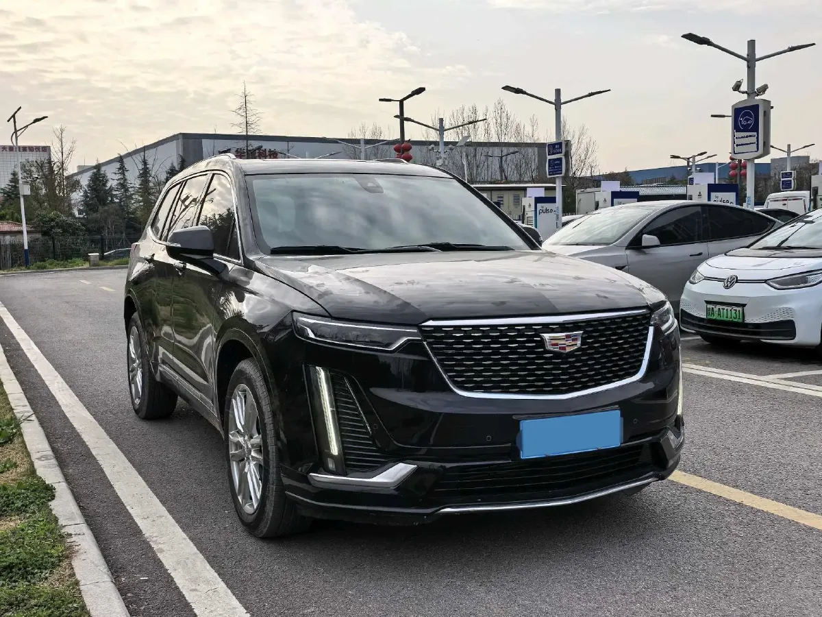2022 Cadillac XT6 2.0T 237HP L4 9AT,autocango,china used car exporter,china ev exporter,chinese used car exporter,chinese used ev exporter