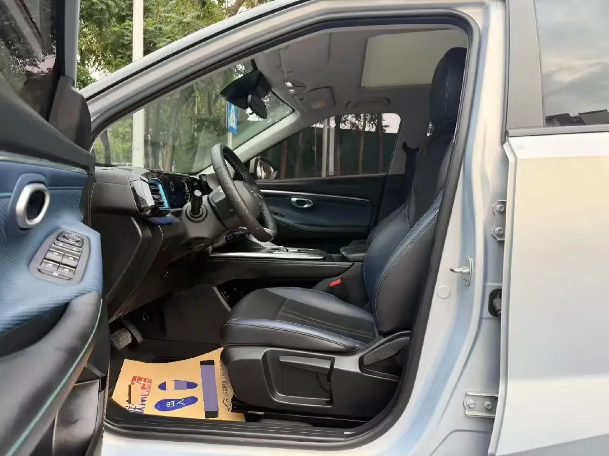 2023 GAC Trumpchi GS3 1.5T 177HP L4 7DCT,autocango,china used car exporter,china ev exporter,chinese used car exporter,chinese used ev exporter