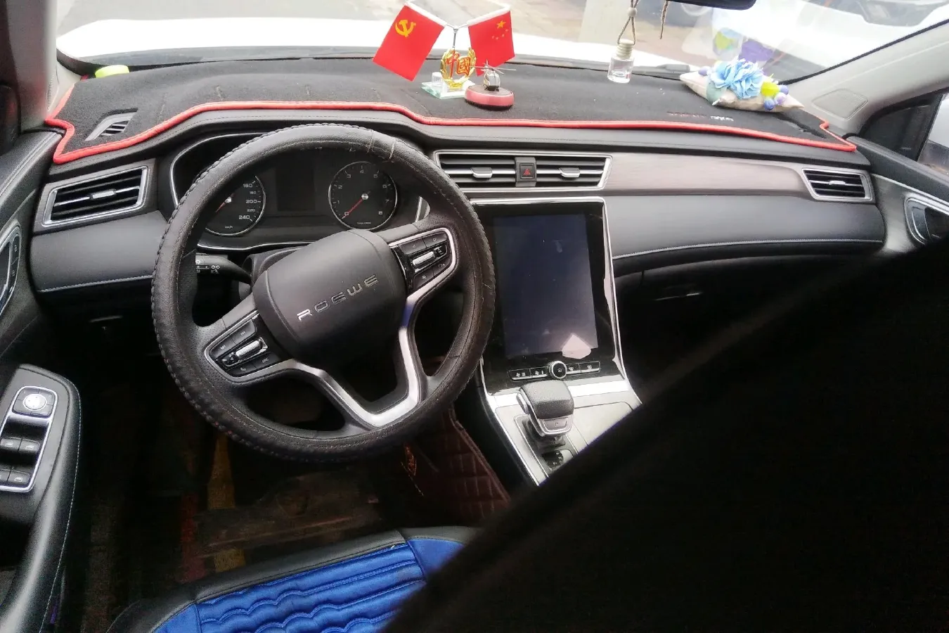 2022 Roewe RX5 1.5T 181HP L4 7DCT,autocango,china used car exporter,china ev exporter,chinese used car exporter,chinese used ev exporter