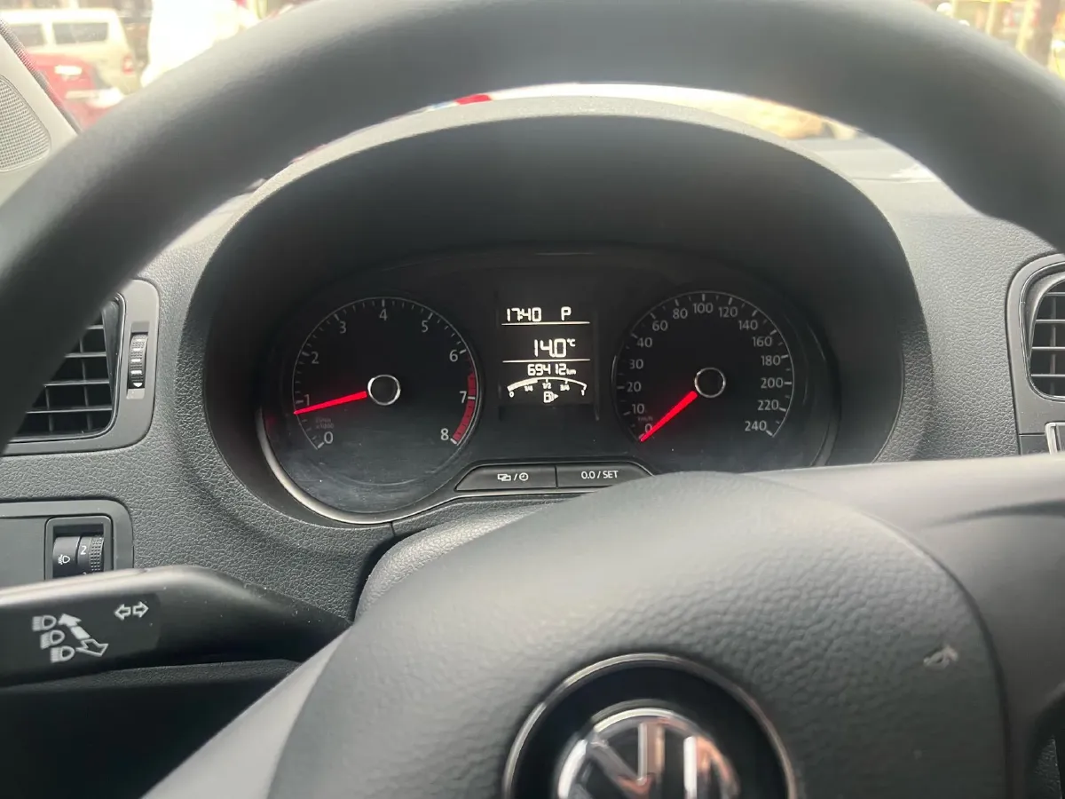 2016 Volkswagen Polo 1.4L 90HP L4 6AT,autocango,china used car exporter,china ev exporter,chinese used car exporter,chinese used ev exporter