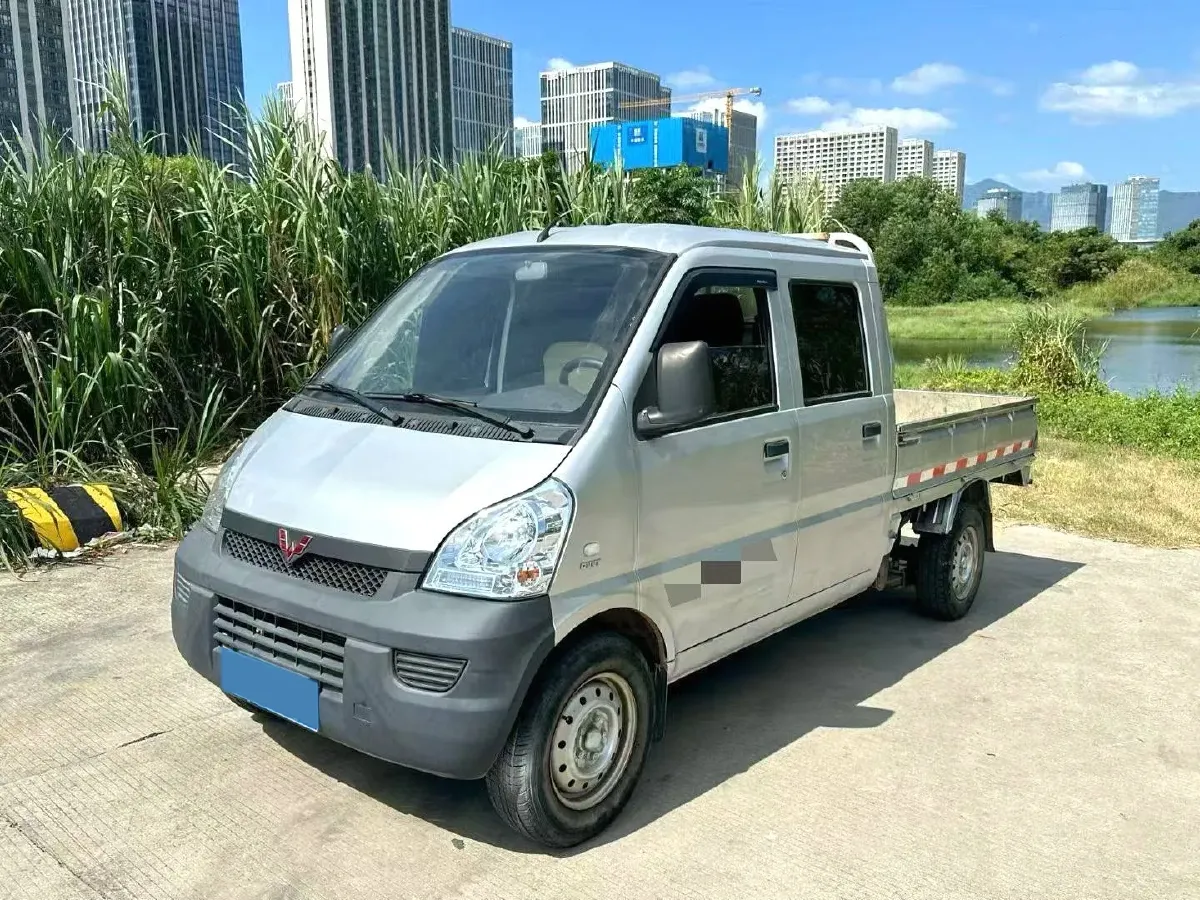 2021 WuLing RongGuang Mini Truck 1.5L 99HP L4 5MT,autocango,china used car exporter,china ev exporter,chinese used car exporter,chinese used ev exporter