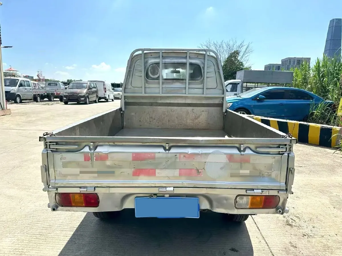 2021 WuLing RongGuang Mini Truck 1.5L 99HP L4 5MT,autocango,china used car exporter,china ev exporter,chinese used car exporter,chinese used ev exporter