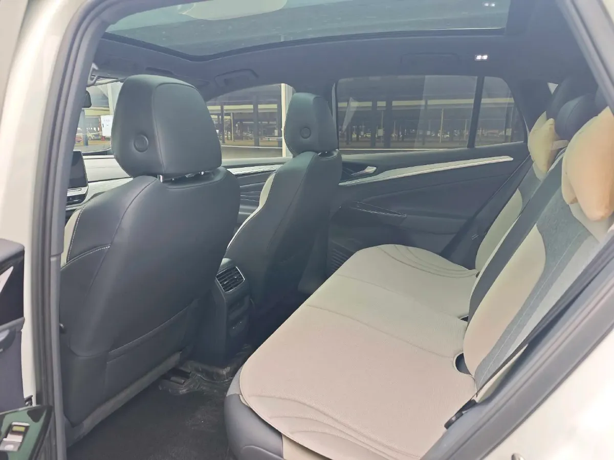 2024 Volkswagen ID.4 Crozz BEV 55.7KWH,autocango,china used car exporter,china ev exporter,chinese used car exporter,chinese used ev exporter