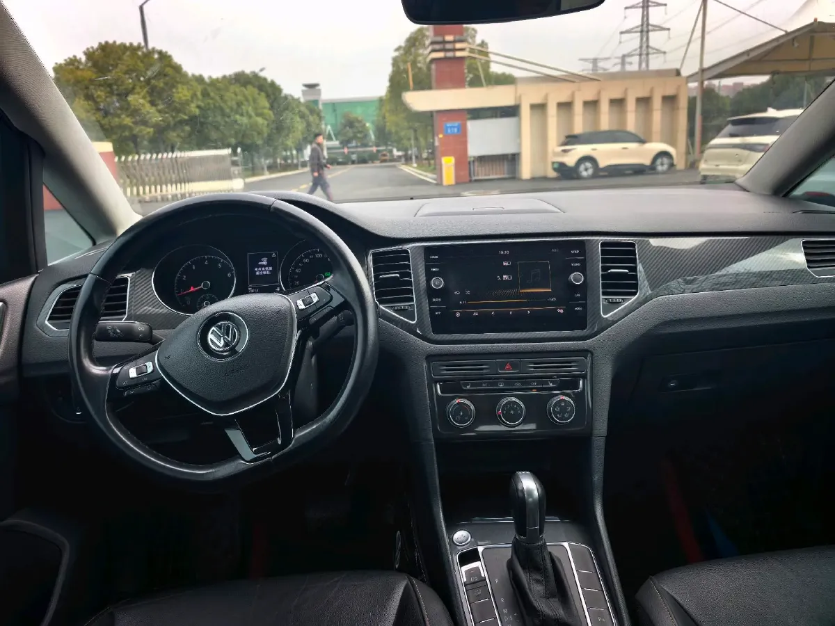 2018 Volkswagen Golf Sportsvan 1.4T 131HP L4 7DCT,autocango,china used car exporter,china ev exporter,chinese used car exporter,chinese used ev exporter