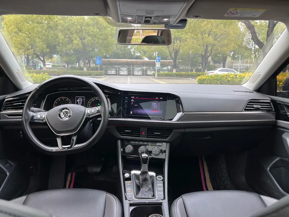 2022 Volkswagen Sagitar 1.4T 150HP L4 7DCT,autocango,china used car exporter,china ev exporter,chinese used car exporter,chinese used ev exporter