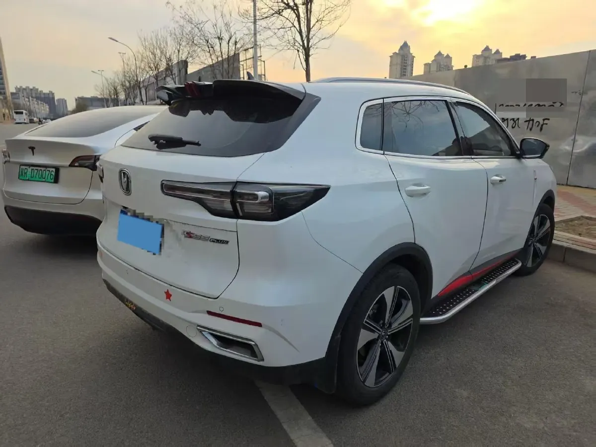 2022 ChangAn Oshan X7 Plus 1.5T 188HP L4 7DCT,autocango,china used car exporter,china ev exporter,chinese used car exporter,chinese used ev exporter