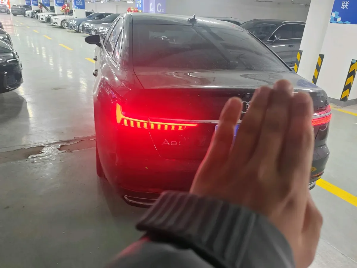 2020 Audi A6L 2.0T 224HP L4 7DCT,autocango,china used car exporter,china ev exporter,chinese used car exporter,chinese used ev exporter