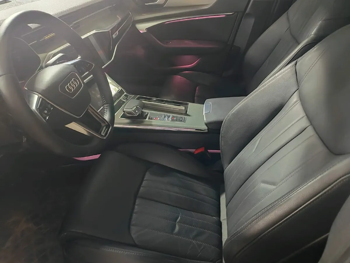 2020 Audi A6L 2.0T 224HP L4 7DCT,autocango,china used car exporter,china ev exporter,chinese used car exporter,chinese used ev exporter