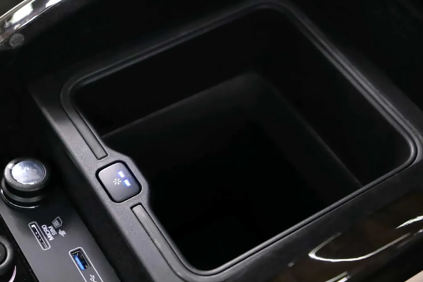 2021 Land Rover Range Rover 3.0T 400HP L6 8AT,autocango,china used car exporter,china ev exporter,chinese used car exporter,chinese used ev exporter