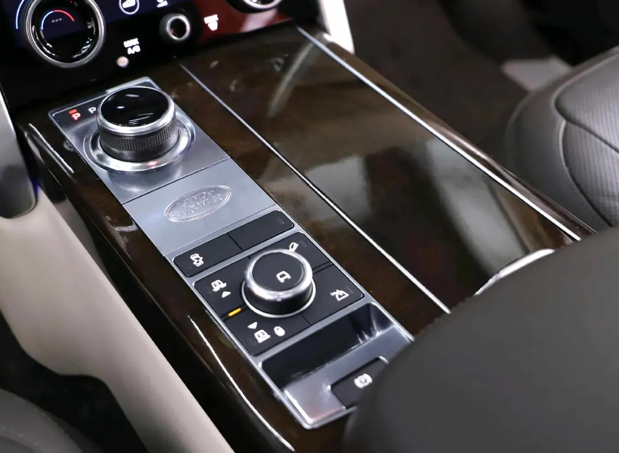 2021 Land Rover Range Rover 3.0T 400HP L6 8AT,autocango,china used car exporter,china ev exporter,chinese used car exporter,chinese used ev exporter