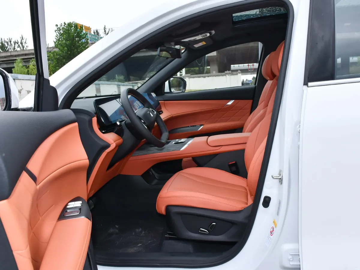 2025 ChangAn CS75 Plus 1.5T 192HP L4 8AT,autocango,china used car exporter,china ev exporter,chinese used car exporter,chinese used ev exporter