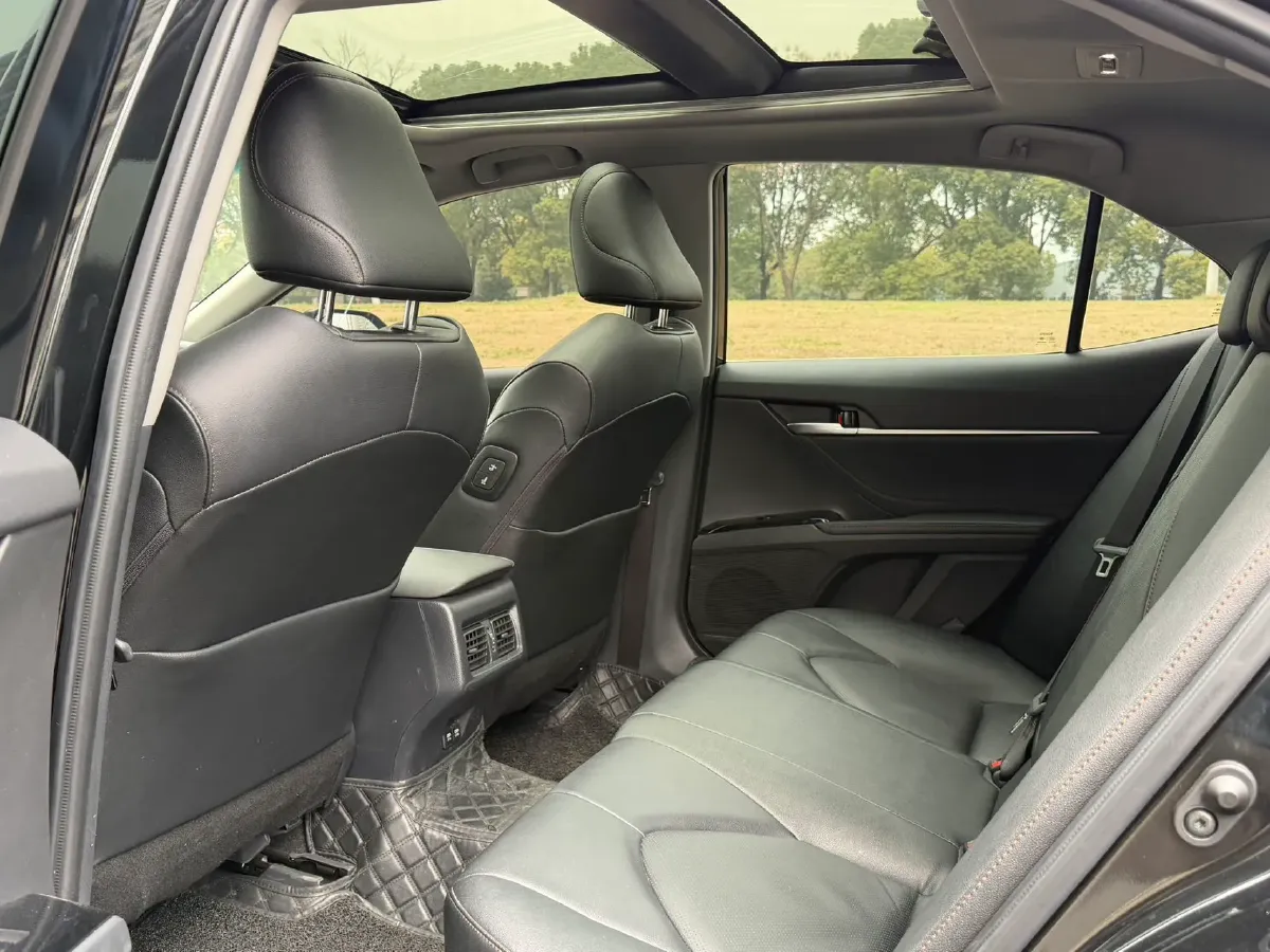 2019 Toyota Camry 2.5L 209HP L4 8AT,autocango,china used car exporter,china ev exporter,chinese used car exporter,chinese used ev exporter