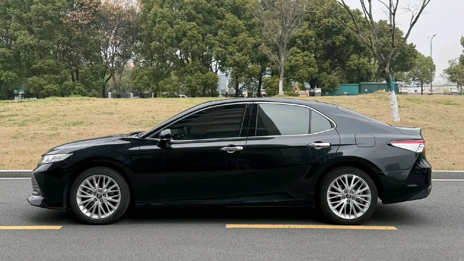 2019 Toyota Camry 2.5L 209HP L4 8AT,autocango,china used car exporter,china ev exporter,chinese used car exporter,chinese used ev exporter