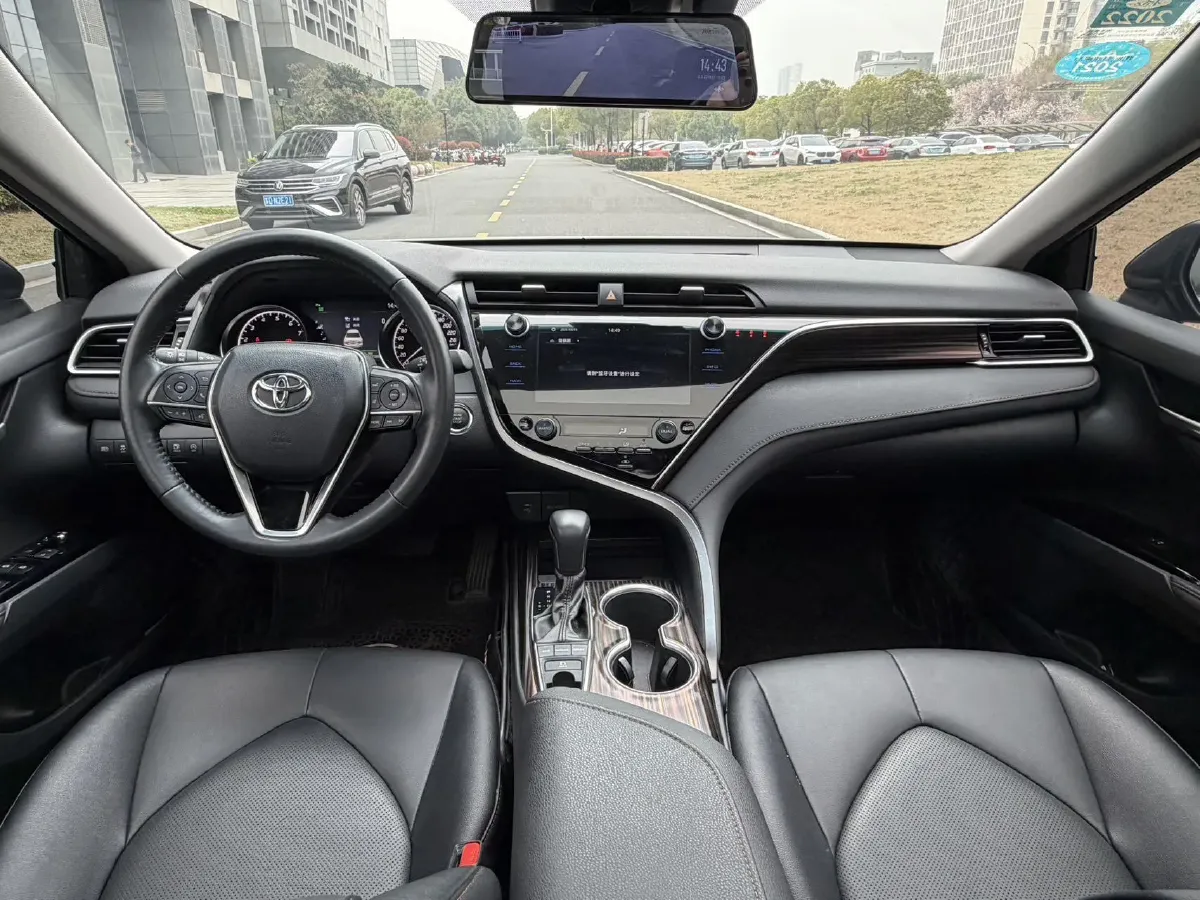 2019 Toyota Camry 2.5L 209HP L4 8AT,autocango,china used car exporter,china ev exporter,chinese used car exporter,chinese used ev exporter