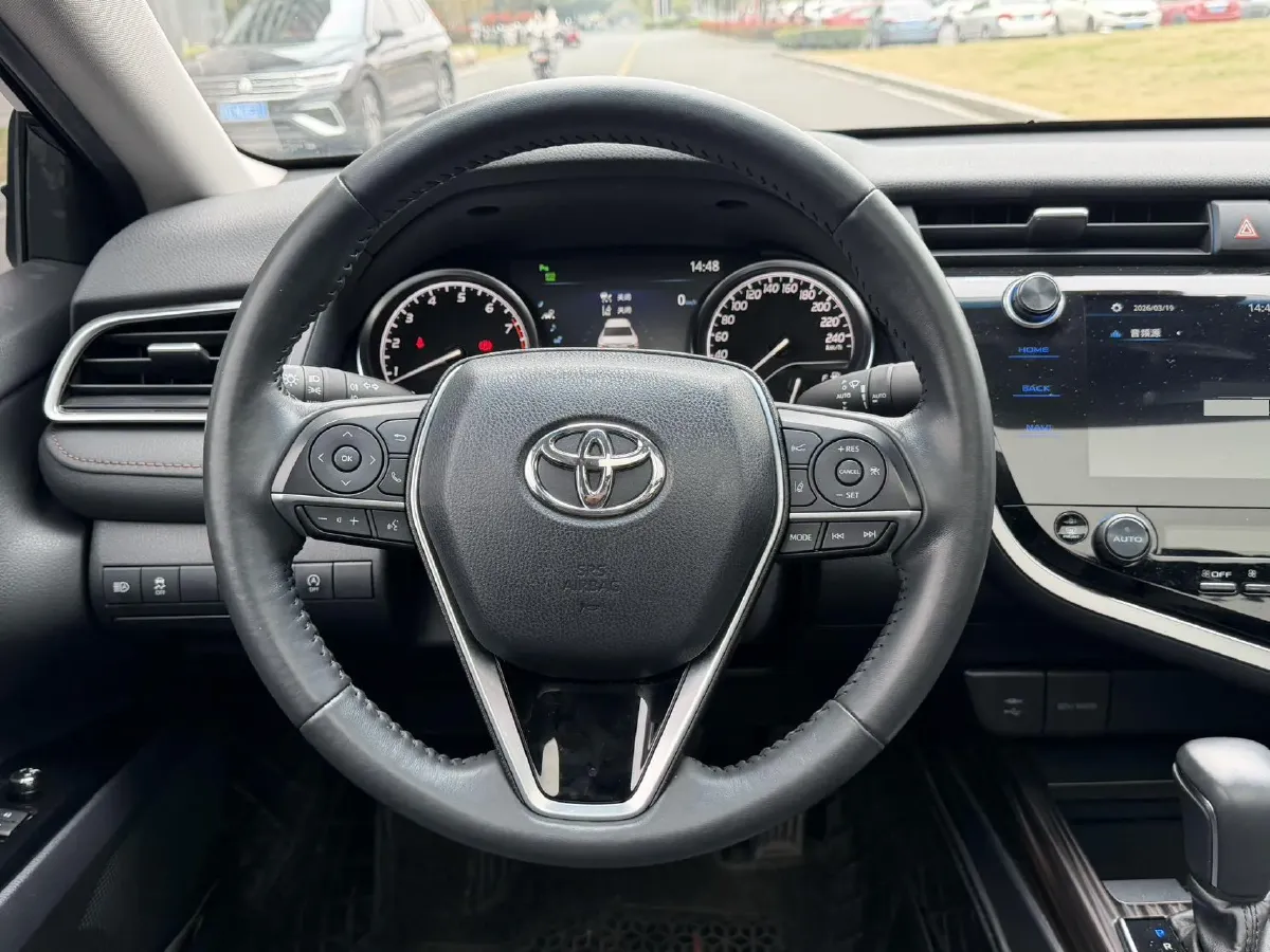 2019 Toyota Camry 2.5L 209HP L4 8AT,autocango,china used car exporter,china ev exporter,chinese used car exporter,chinese used ev exporter