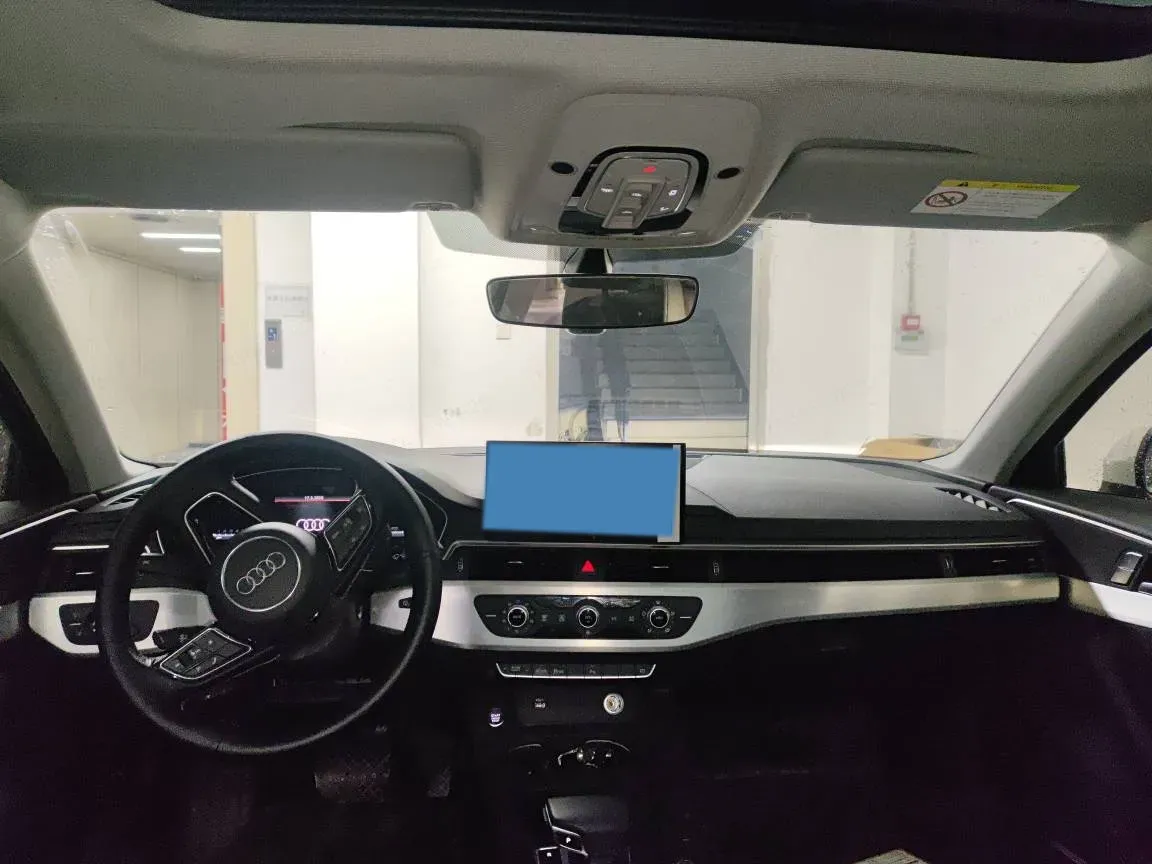 2023 Audi A4L 2.0T 190HP L4 7DCT,autocango,china used car exporter,china ev exporter,chinese used car exporter,chinese used ev exporter