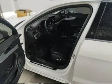 2023 Audi A4L 2.0T 190HP L4 7DCT,autocango,china used car exporter,china ev exporter,chinese used car exporter,chinese used ev exporter