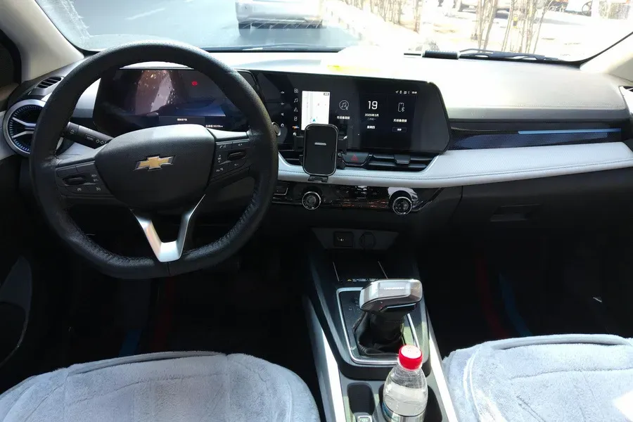 2024 Chevrolet Monza 1.5L 113HP L4 6DCT,autocango,china used car exporter,china ev exporter,chinese used car exporter,chinese used ev exporter