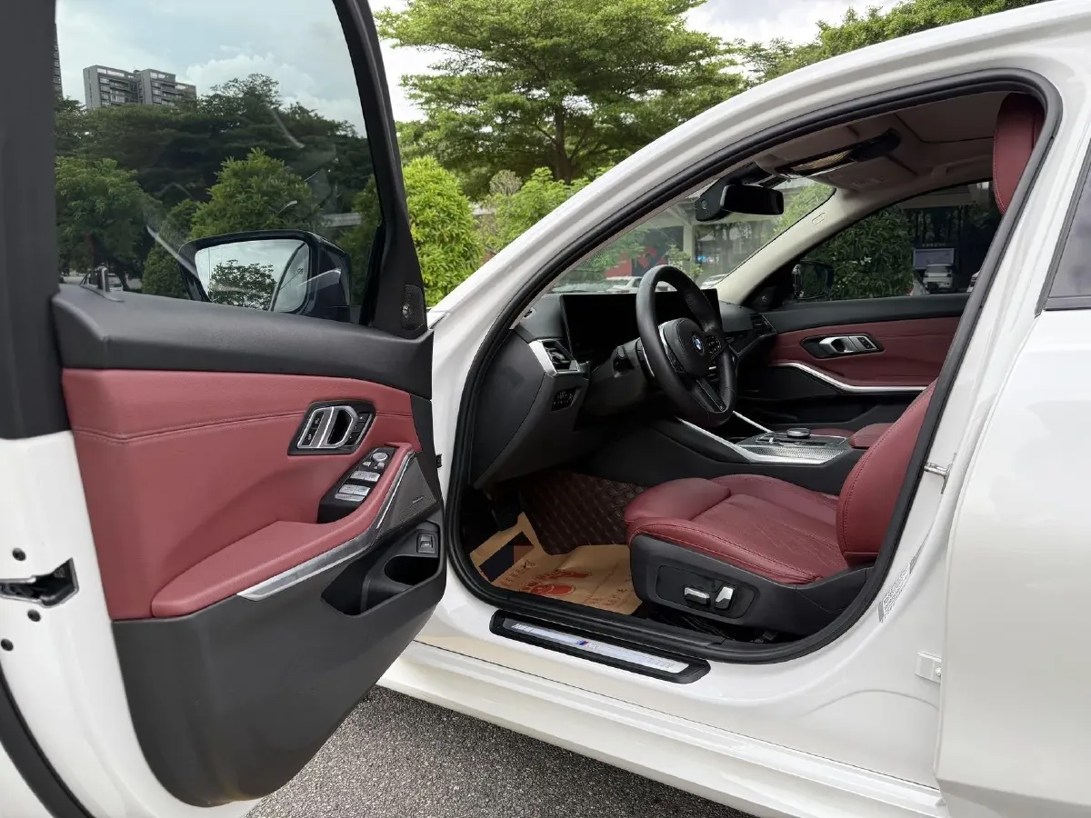 2023 BMW 3 Series 2.0T 184HP L4 8AT,autocango,china used car exporter,china ev exporter,chinese used car exporter,chinese used ev exporter