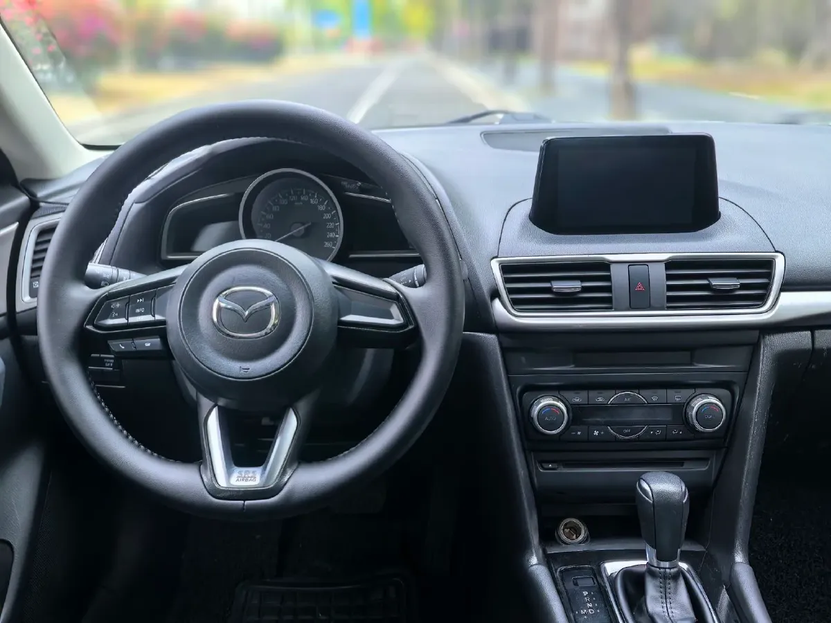 2017 Mazda 3 Axela 1.5L 117HP L4 6AT,autocango,china used car exporter,china ev exporter,chinese used car exporter,chinese used ev exporter