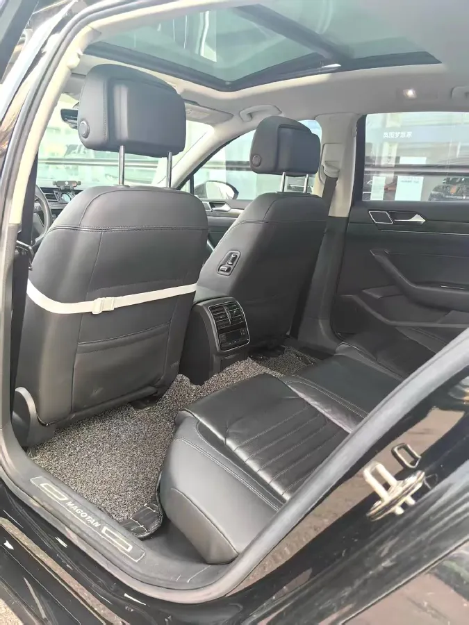 2018 Volkswagen Magotan 1.8T 180HP L4 7DCT,autocango,china used car exporter,china ev exporter,chinese used car exporter,chinese used ev exporter
