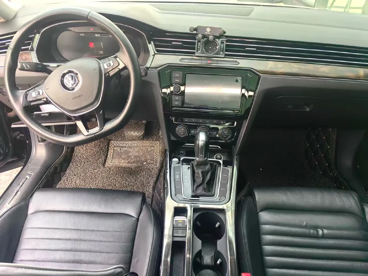 2018 Volkswagen Magotan 1.8T 180HP L4 7DCT,autocango,china used car exporter,china ev exporter,chinese used car exporter,chinese used ev exporter